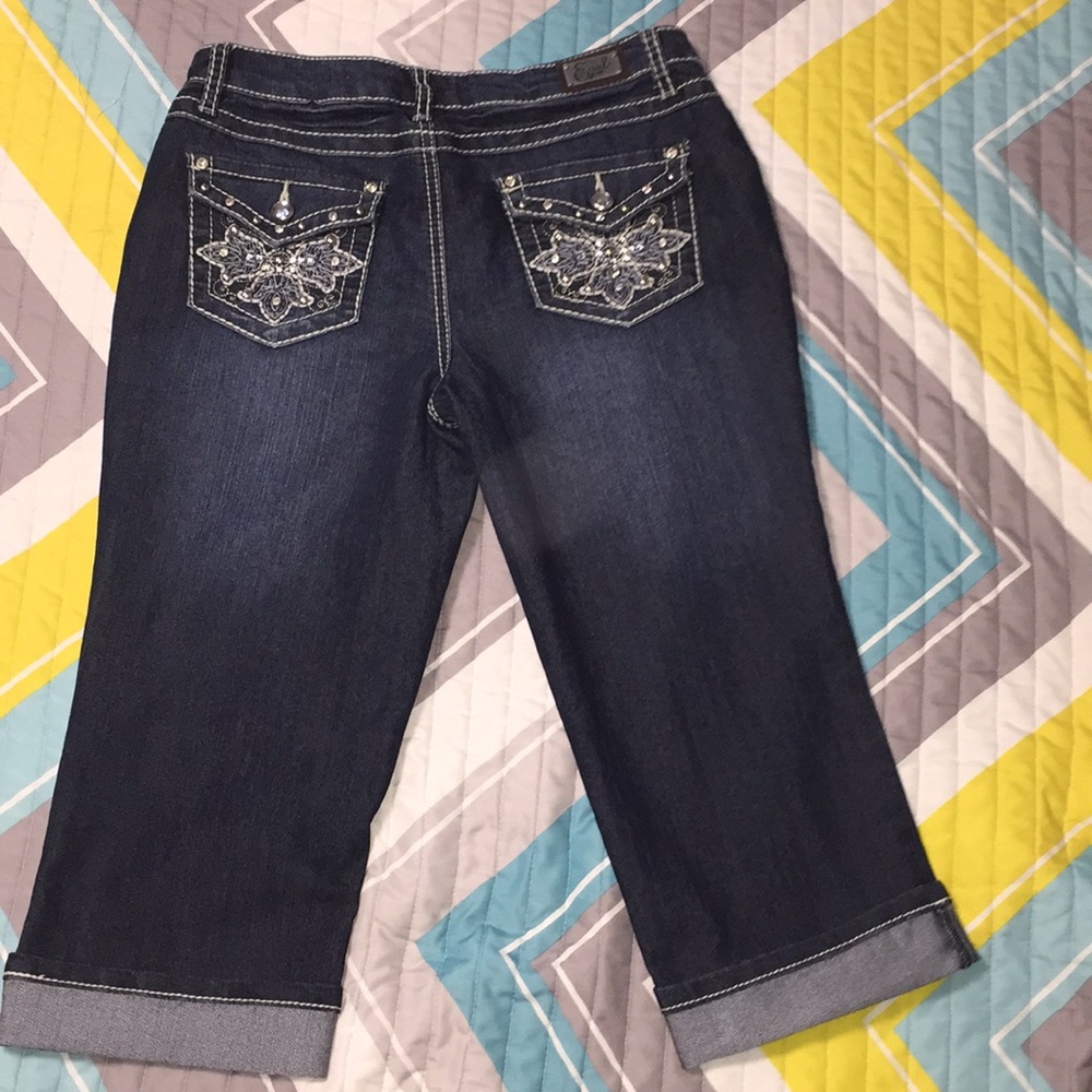 Earl Jean size 6P capris